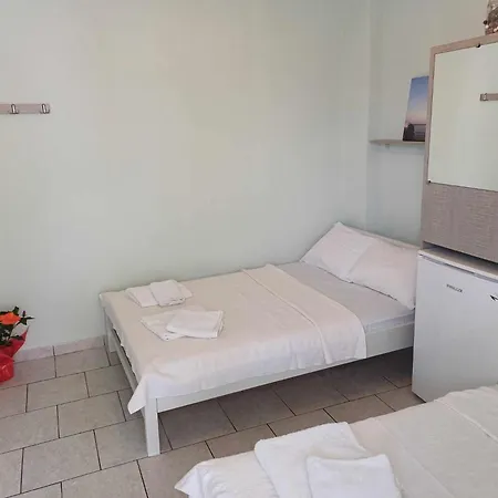 Ta Spitakia