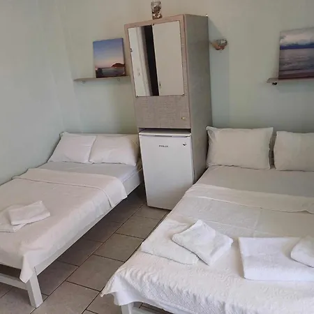 Ta Spitakia *